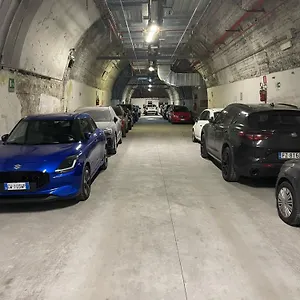 Deluxe Self Check In Parking Genova